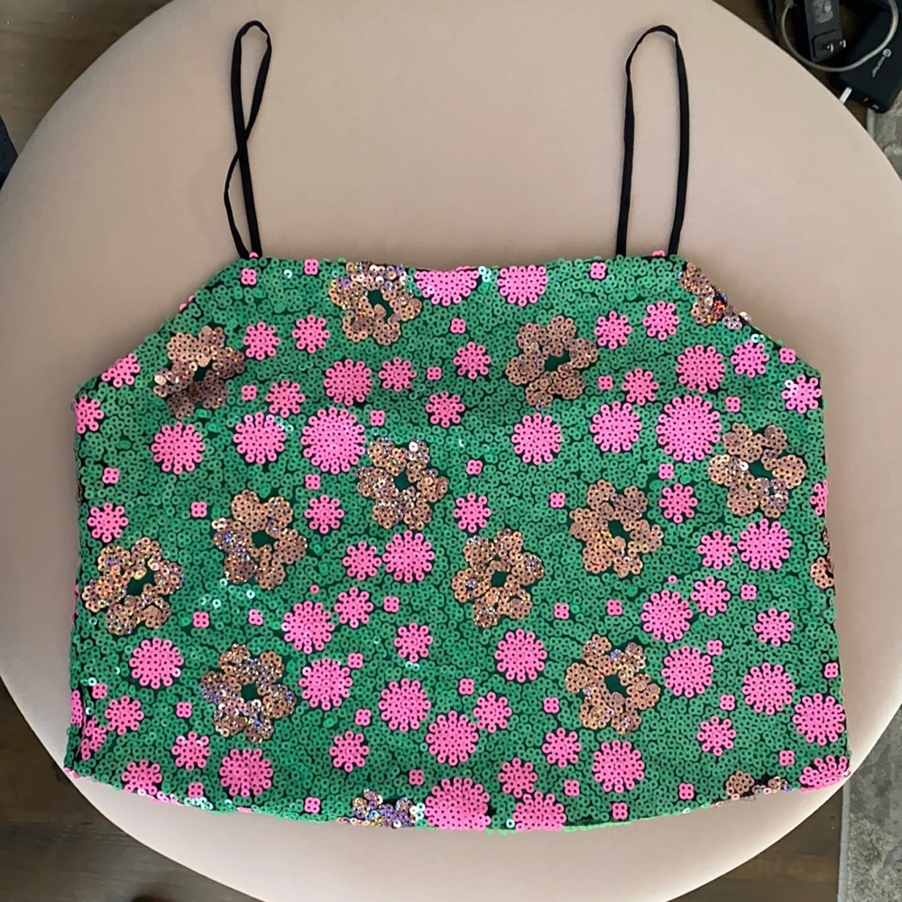 TOPSHOP sequin crop top. Adorable with some high waisted jeans!